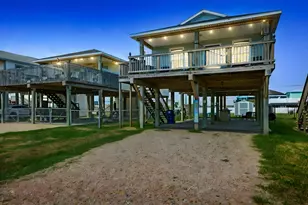 1110 Treaty Dr, Surfside Beach, TX 77541 - Photo 2