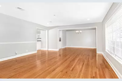 2327 Dorrington Street, Houston, TX 77030 - Photo 4