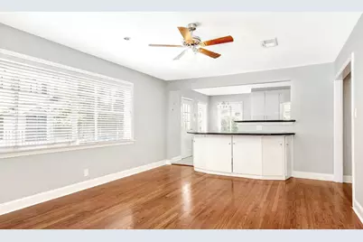 2327 Dorrington Street, Houston, TX 77030 - Photo 8