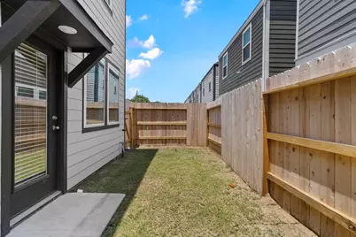 958 Green Vines Lane, Houston, TX 77091 - Photo 22