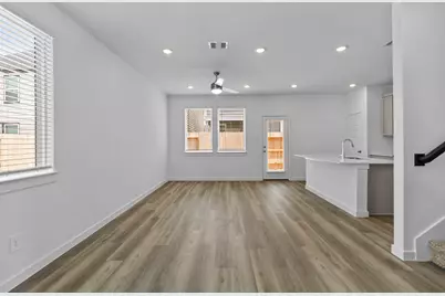 958 Green Vines Lane, Houston, TX 77091 - Photo 6