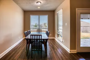 2004 Vineyard Pass, Brenham, TX 77833 - Photo 12
