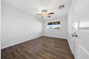 6623 County Rd 4, Damon, TX 77430 - Photo 14