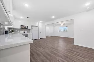 6623 County Rd 4, Damon, TX 77430 - Photo 12