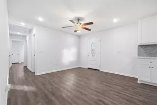 6623 County Rd 4, Damon, TX 77430 - Photo 10