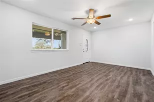6623 County Rd 4, Damon, TX 77430 - Photo 20