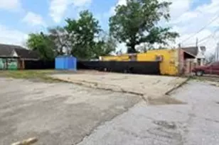 3903 Fulton St, Houston, TX 77009 - Photo 8