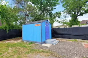 3903 Fulton St, Houston, TX 77009 - Photo 2