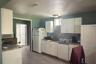 5210 Bristol Dr, Beaumont, TX 77707 - Photo 2
