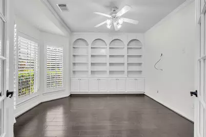 79 W Shale Creek Circle, The Woodlands, TX 77382 - Photo 12