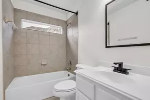 79 W Shale Creek Cir, The Woodlands, TX 77382 - Photo 34