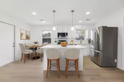 2302 Hewitt Drive, Houston, TX 77018 - Photo 2