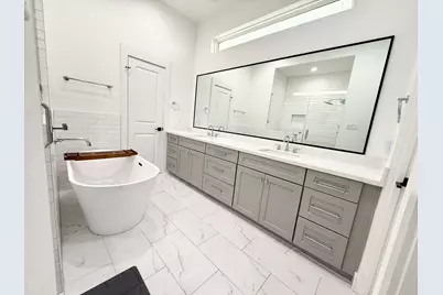 2806 Versailles Oak Lane, Houston, TX 77092 - Photo 8