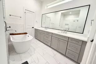 2806 Versailles Oak Ln, Houston, TX 77092 - Photo 8