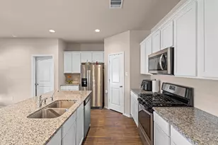 18315 Klamath Falls Ln, New Caney, TX 77357 - Photo 6