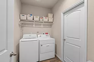 18315 Klamath Falls Ln, New Caney, TX 77357 - Photo 16