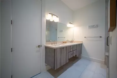 1402 County Road 230 #230, Bay City, TX 77414 - Photo 16