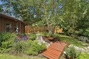 18319 Hereford Ln, Houston, TX 77058 - Photo 20