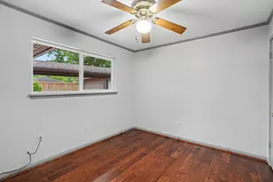 18319 Hereford Ln, Houston, TX 77058 - Photo 24
