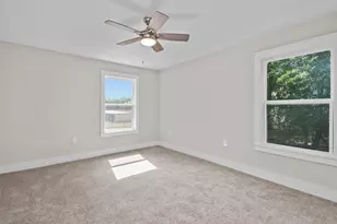 601 N 4th St, Crockett, TX 75835 - Photo 16