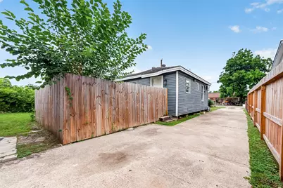 6715 Victoria Street #B, Houston, TX 77020 - Photo 8
