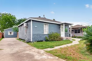 6715 Victoria St, Houston, TX 77020 - Photo 1
