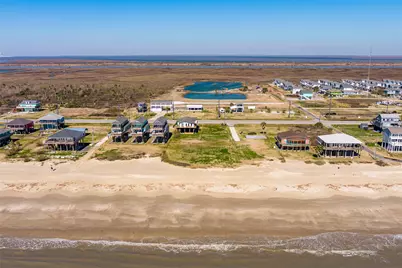 975 Marjorie, Gilchrist, TX 77617 - Photo 8