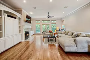 1013 Crocker St, Houston, TX 77019 - Photo 4