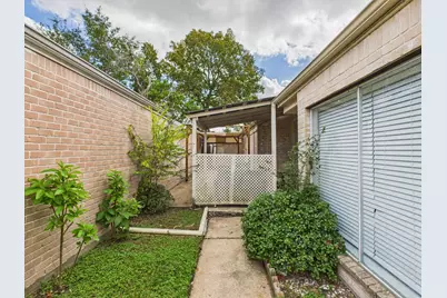 7611 Hopewell Lane, Houston, TX 77071 - Photo 4