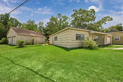 1006 Valerie Avenue, Pasadena, TX 77502 - Photo 2