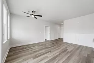 4211 Pointe W Dr, Galveston, TX 77554 - Photo 10