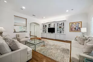 5043 Tangle Ln, Houston, TX 77056 - Photo 16