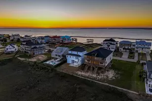 9417 Vista Bella, Galveston, TX 77554 - Photo 4