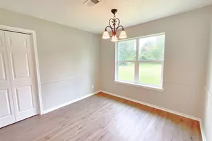522 Irene Dr, Highlands, TX 77562 - Photo 12