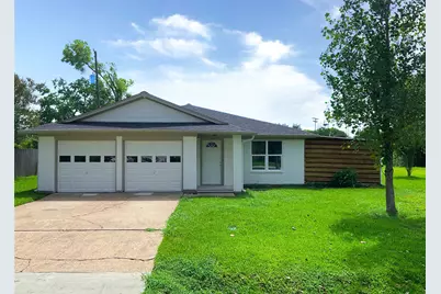 522 Irene Drive, Highlands, TX 77562 - Photo 2