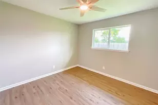522 Irene Dr, Highlands, TX 77562 - Photo 22