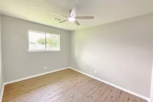 522 Irene Dr, Highlands, TX 77562 - Photo 22