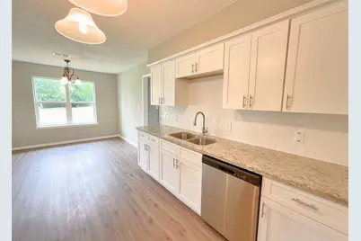 522 Irene Drive, Highlands, TX 77562 - Photo 10