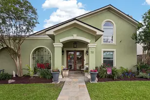 70 Colony Park Cir, Galveston, TX 77551 - Photo 1