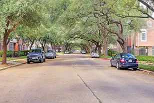 351 N Post Oak Ln, Houston, TX 77024 - Photo 20