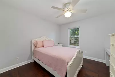 218 E Rainbow Ridge Circle, The Woodlands, TX 77381 - Photo 24