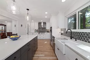 218 E Rainbow Ridge Cir, The Woodlands, TX 77381 - Photo 10