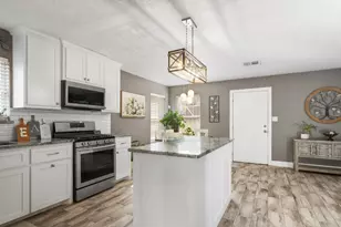 3931 Suncrest Dr, Groves, TX 77619 - Photo 8