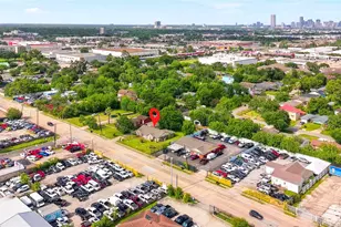 3139 Jeanetta St, Houston, TX 77063 - Photo 2