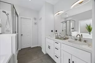8308 James Franklin St, Houston, TX 77088 - Photo 8