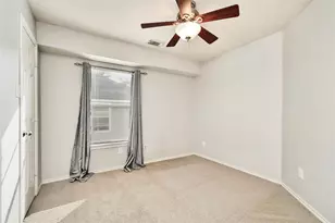 62 E Stedhill Loop, Conroe, TX 77384 - Photo 18