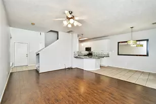 62 E Stedhill Loop, Conroe, TX 77384 - Photo 4