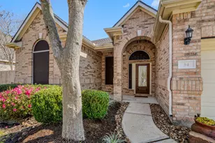 34 Sovereign Way, Conroe, TX 77384 - Photo 2