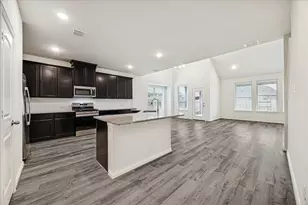 3018 Myrtle Bch Ln, League City, TX 77573 - Photo 4