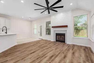 42 Camber Pine Place, The Woodlands, TX 77382 - Photo 12